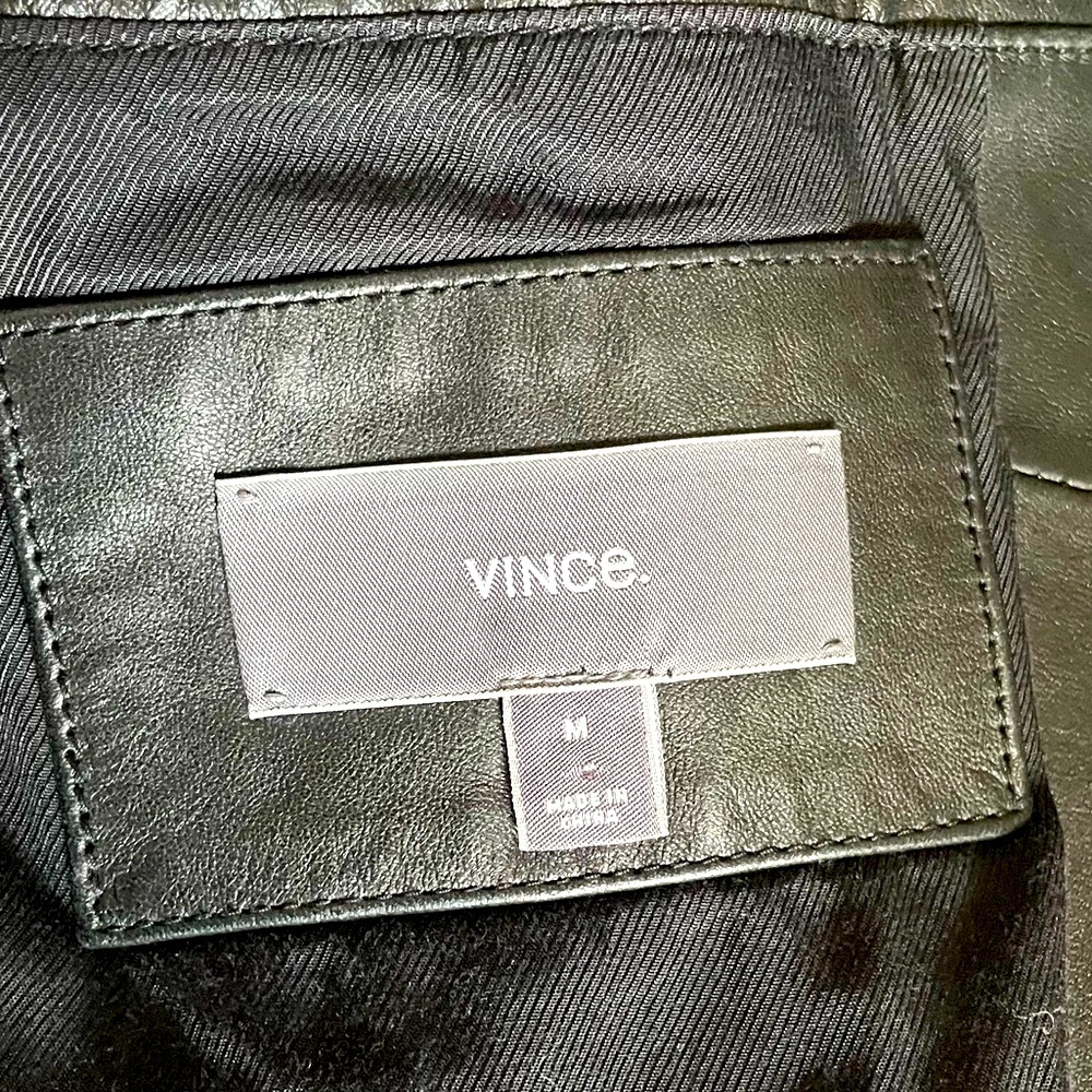 NEW VINCE Men’s Classic Black Leather Jacket Buttery Asymmetrical Moto Biker M - Picture 6 of 7